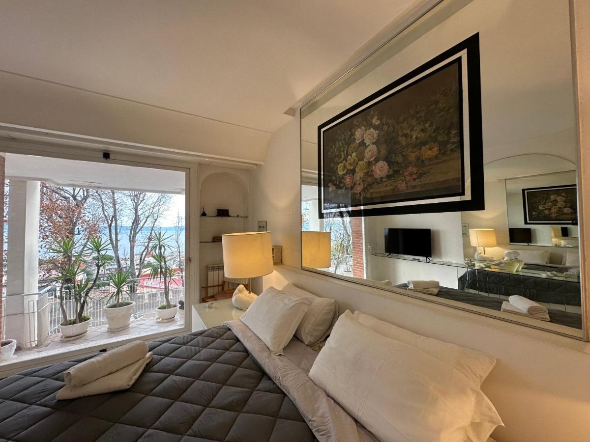 Pf Luxury Apartment Petrarca Posillipo Capri View - My Place เนเปิลส์ ภายนอก รูปภาพ