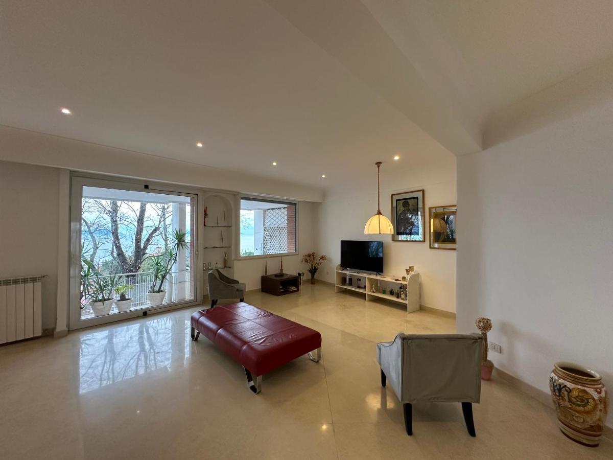 Pf Luxury Apartment Petrarca Posillipo Capri View - My Place เนเปิลส์ ภายนอก รูปภาพ