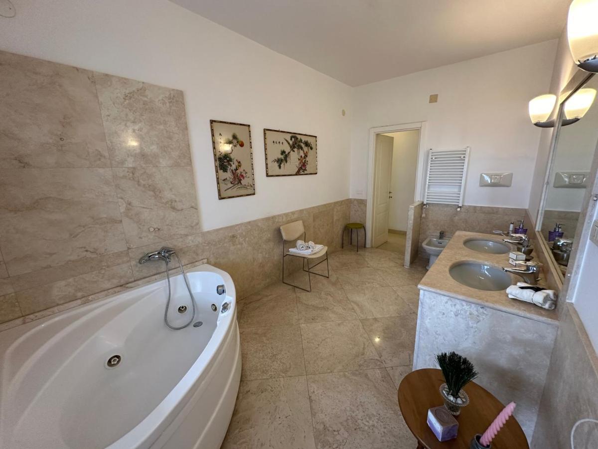 Pf Luxury Apartment Petrarca Posillipo Capri View - My Place เนเปิลส์ ภายนอก รูปภาพ